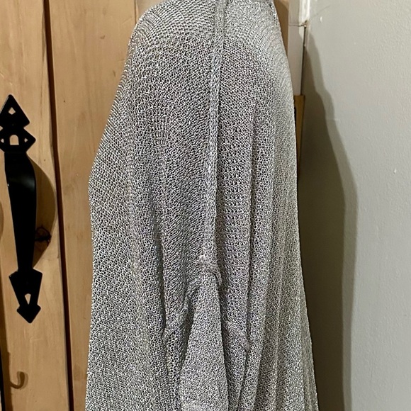 BUCKLE - GILDED INTENT - Exclusive Textured Metallic Top - Picture 4 of 9